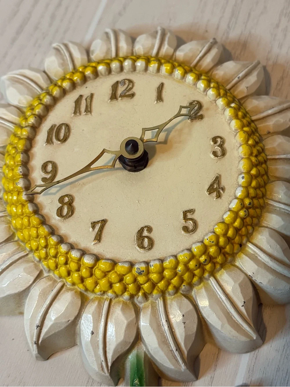 Vintage 1967 Sexton Cast Aluminum Sunflower Wall Clock